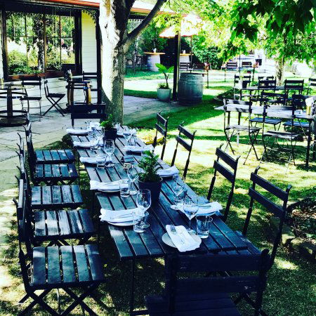 Stone & Barrow - Restaurant Darwin 0