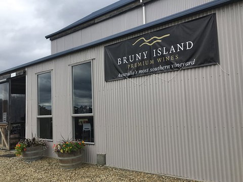 Bruny Island Wines Grill - Restaurant Darwin 0