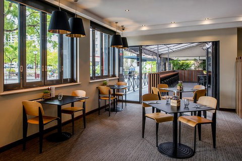Cornerstone Bar & Kitchen - Restaurant Darwin 0