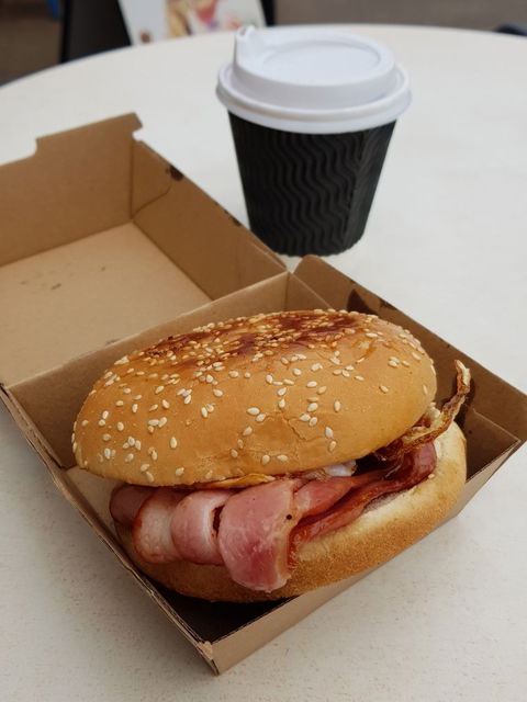 Salt Shaker Cafe & Restaurant - Restaurant Darwin 5