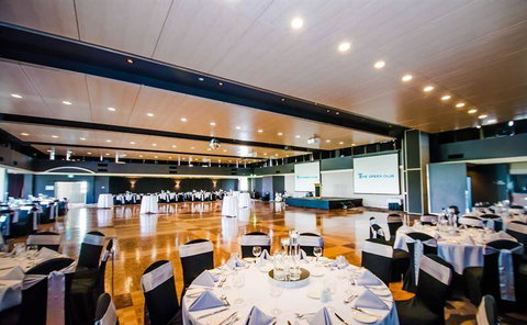 The Greek Club - Restaurant Darwin 12