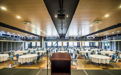 The Greek Club - Restaurant Darwin 8