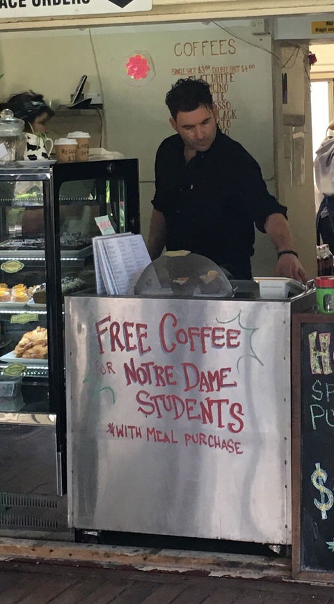 Carriage Cafe - Restaurant Darwin 2