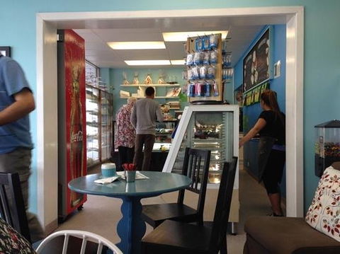 Blue Bird Bakery And Cakes - Restaurant Darwin 0