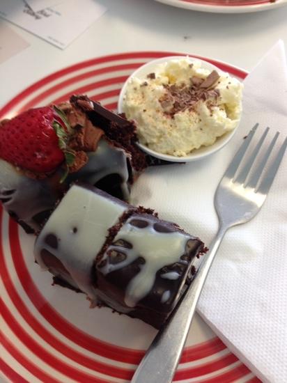 Blue Bird Bakery And Cakes - Restaurant Darwin 1