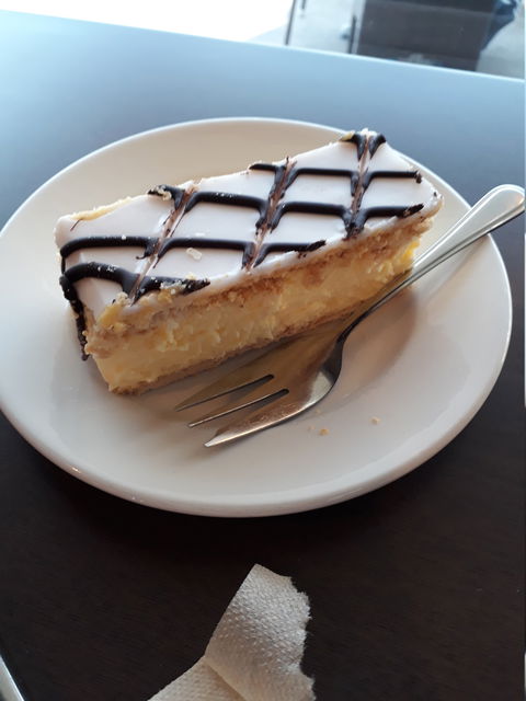 D & M's Bakery Cafe - Restaurant Darwin 2