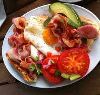 Colours of San Cris - Restaurant Darwin