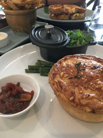 Hampton ACT Restaurant Darwin