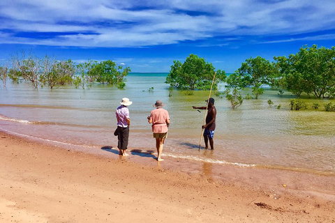 Gay-Wu Woman's 5 Day Yolngu Homeland Tour - Restaurant Darwin 5