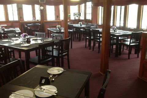 Adelaide Hills Tour With River Murray 3 Hour Lunch Cruise - Restaurant Darwin 0