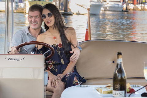 2-Hour Self-Drive Boat Hire On The Yarra River - Restaurant Darwin 5