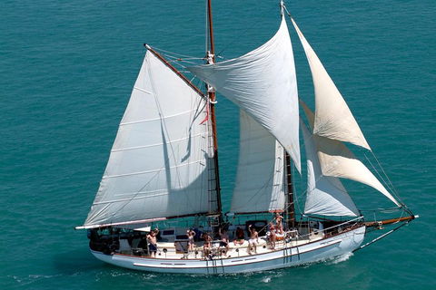 Whitehaven Beach Sailing And Snorkeling Cruise - Restaurant Darwin 5