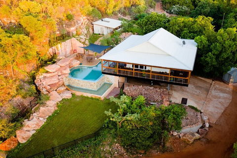 Wet Season Incredible Islands Tour - Horizontal Falls & Cygnet Bay Pearl Farm - Restaurant Darwin 5