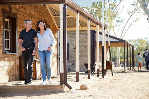 Alice Springs Highlights Tour - Restaurant Darwin 0