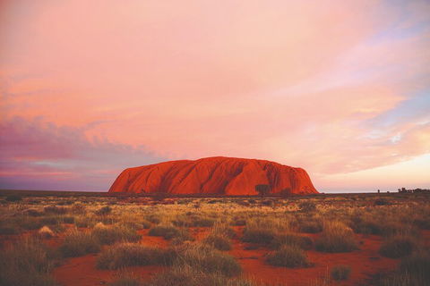 Uluru (Ayers Rock) And Kings Canyon In 3 Days - Restaurant Darwin 0