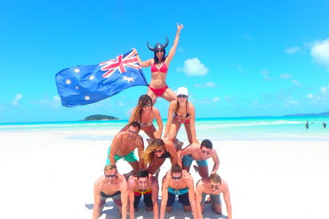 Sail, Snorkel, SUP & Kayak Charter Whitsundays - Restaurant Darwin 3
