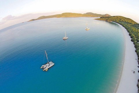 Sail, Snorkel, SUP & Kayak Charter Whitsundays - Restaurant Darwin 5