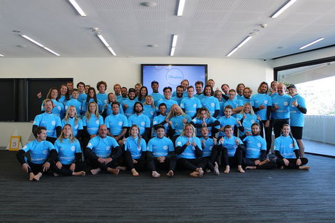 Surfing Lessons On Sydney's Bondi Beach - Restaurant Darwin 0