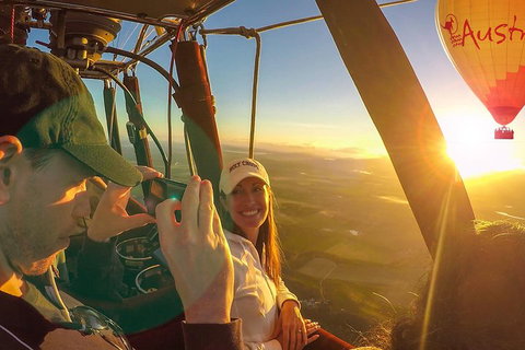 Hot Air Ballooning Tour From Cairns - Restaurant Darwin 1