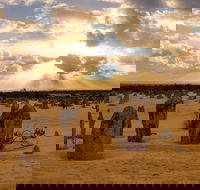 Pinnacle Desert Sunset and Night-time Stargazing Tour from Perth - Restaurant Darwin