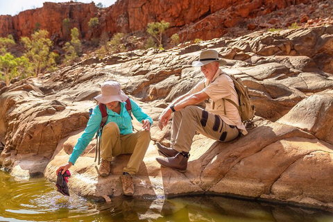 Private 9 Hour Walk And Waterhole Tour In West MacDonnell Ranges - Restaurant Darwin 1