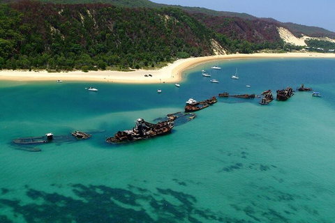Moreton Island Snorkel And Sandboarding 4WD Day Trip From Brisbane - Restaurant Darwin 1