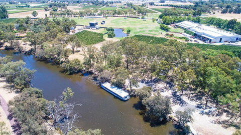 Taste Of The Valley Cruise From Perth - Restaurant Darwin 3