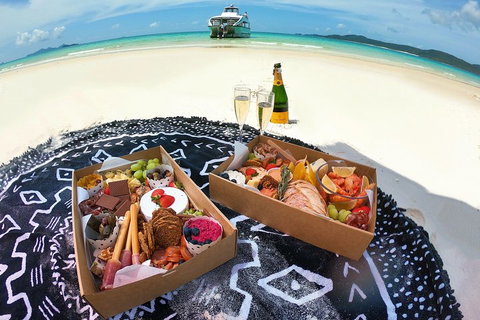 Reef & Whitehaven Landing - Restaurant Darwin 2