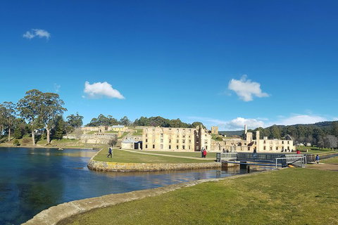 6-Day Tasmanian Explorer Adventure Tour From Hobart - Restaurant Darwin 0