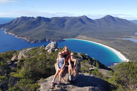 6-Day Tasmanian Explorer Adventure Tour From Hobart - Restaurant Darwin 1