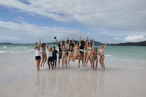 2-Night Whitsundays Sailing Cruise Incl. Whitehaven Beach & Great Barrier Reef - Restaurant Darwin 4