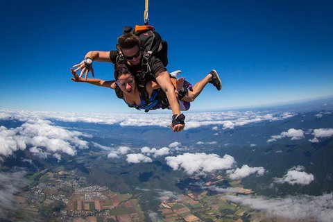 Reef And Rainforest Tandem Sky Dive In Cairns - Restaurant Darwin 3