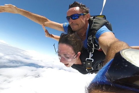 Reef And Rainforest Tandem Sky Dive In Cairns - Restaurant Darwin 4