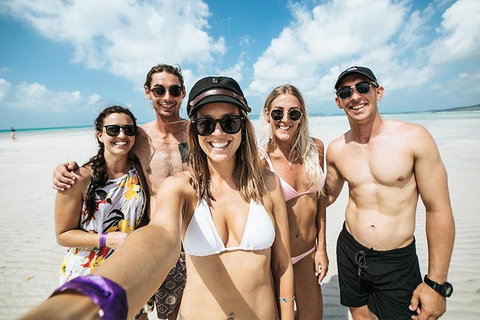 Whitsunday Islands Sailing Adventure - Restaurant Darwin 0