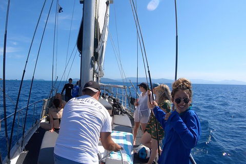 Ocean Free Green Island & Great Barrier Reef Snorkel Cruise, Cairns 25 Guests - Restaurant Darwin 3