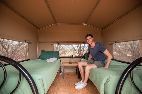 6 Day Red Centre Explorer With Accommodation - Restaurant Darwin 5