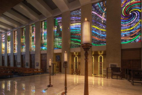 Cairns Aquarium And Small Group City Sightseeing Tour - Restaurant Darwin 3