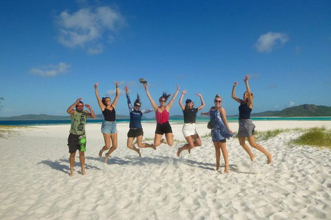 2-Day Whitsundays Sailing Adventure: Summertime - Restaurant Darwin 2