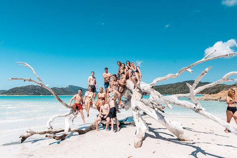 4 Day & 3 Night Whitsunday Islands & Outer Reef Sailing Adventure On Condor - Restaurant Darwin 0