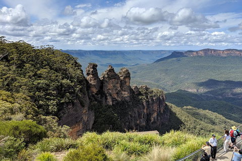 Blue Mountains Private Tour - Wild Kangaroos, Waterfalls And The Three Sisters - Restaurant Darwin 0