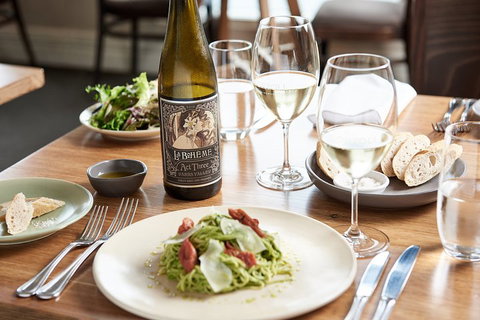 Yarra Valley Wine And Wildlife Self-Driving Tour - Restaurant Darwin 3