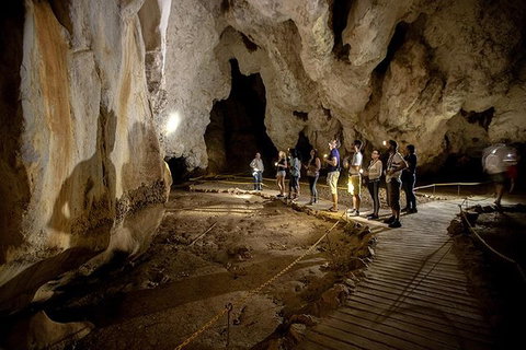 3 Day Great Barrier Reef, Daintree Rainforest And Outback Chillagoe Tour - Restaurant Darwin 1