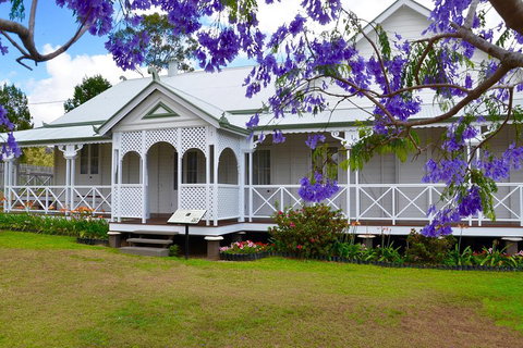 Private Tour To Paronella Park, Historic Village Herberton And Wild Life Wallaby - Restaurant Darwin 5