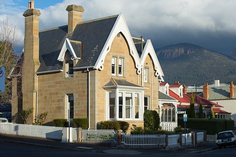 Hobart Half-Day Sightseeing Coach Tram Tour - Restaurant Darwin 5