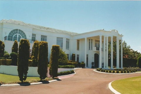 The Billionaire Club - Restaurant Darwin 2