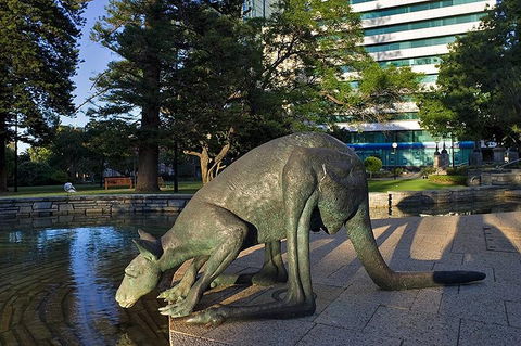 Wonderful Perth Self-Guided Audio Tour - Restaurant Darwin 3