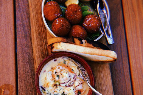 Personalised, All-inclusive Day Tours Of The Hunter Valleys Finest Venues - Restaurant Darwin 4