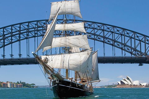 Sydney Harbour Tall Ship Lunch Cruise - Restaurant Darwin 1