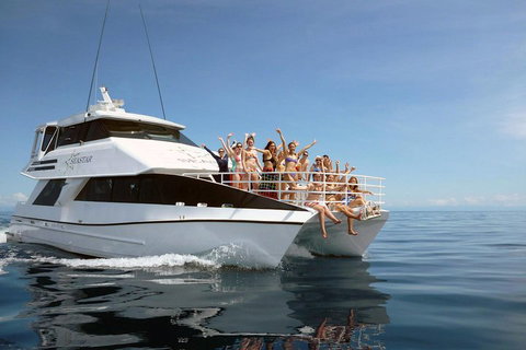 Seastar Luxury Outer Great Barrier Reef Island And Reef Tour From Cairns - Restaurant Darwin 4